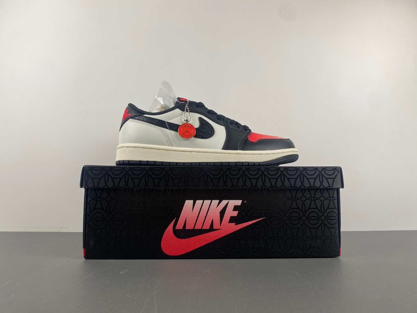 PSG x Air Jordan 1 Low OG HF8828-100