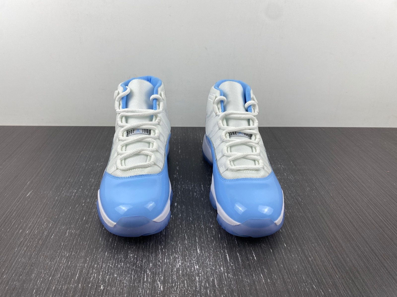 Air Jordan 11 CT8012-141