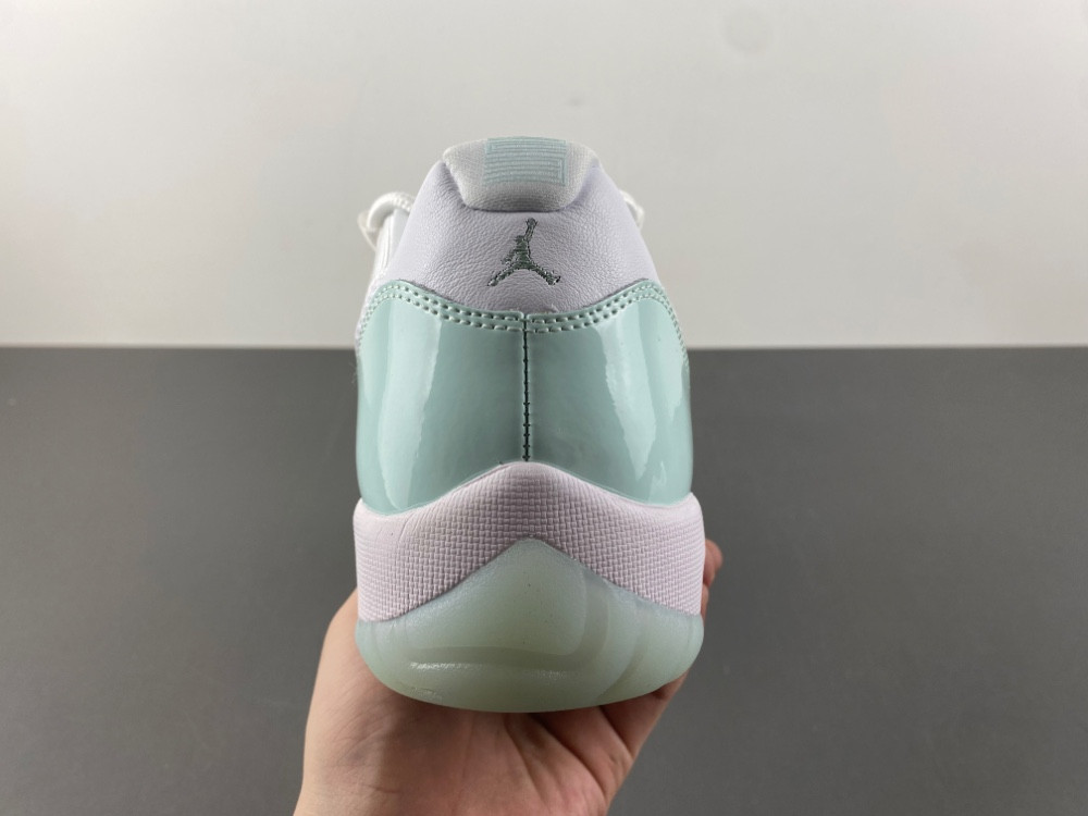Air Jordan 11 Low “Igloo” (W) AH7860-103