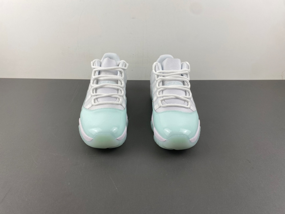 Air Jordan 11 Low “Igloo” (W) AH7860-103
