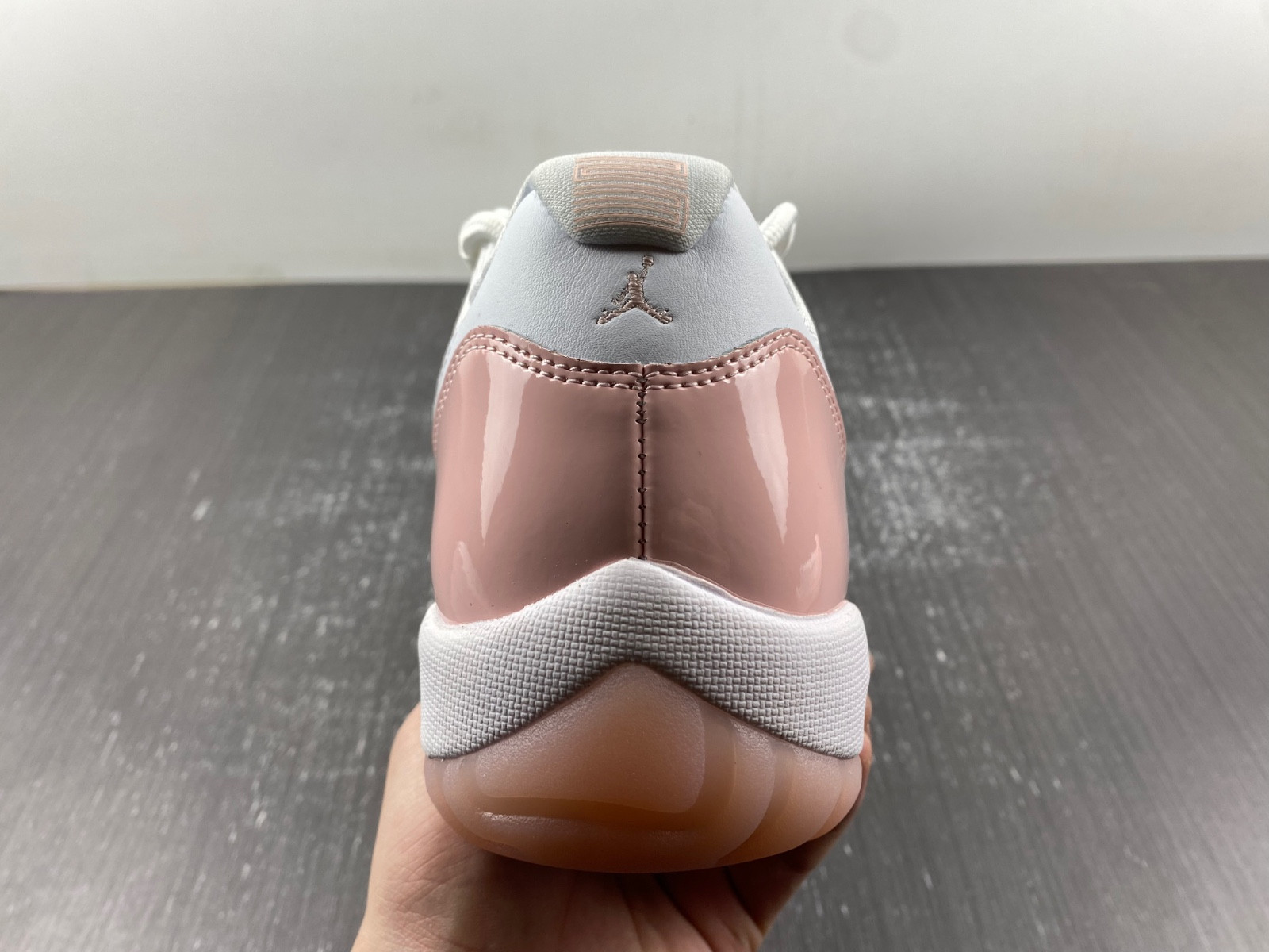 Air Jordan 11 Low WMNS “Legend Pink” AH7860-160