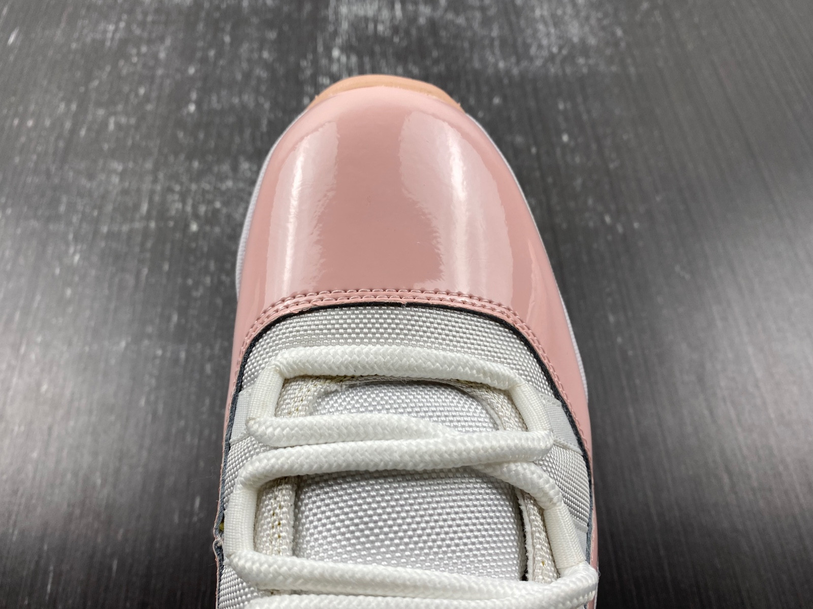 Air Jordan 11 Low WMNS “Legend Pink” AH7860-160