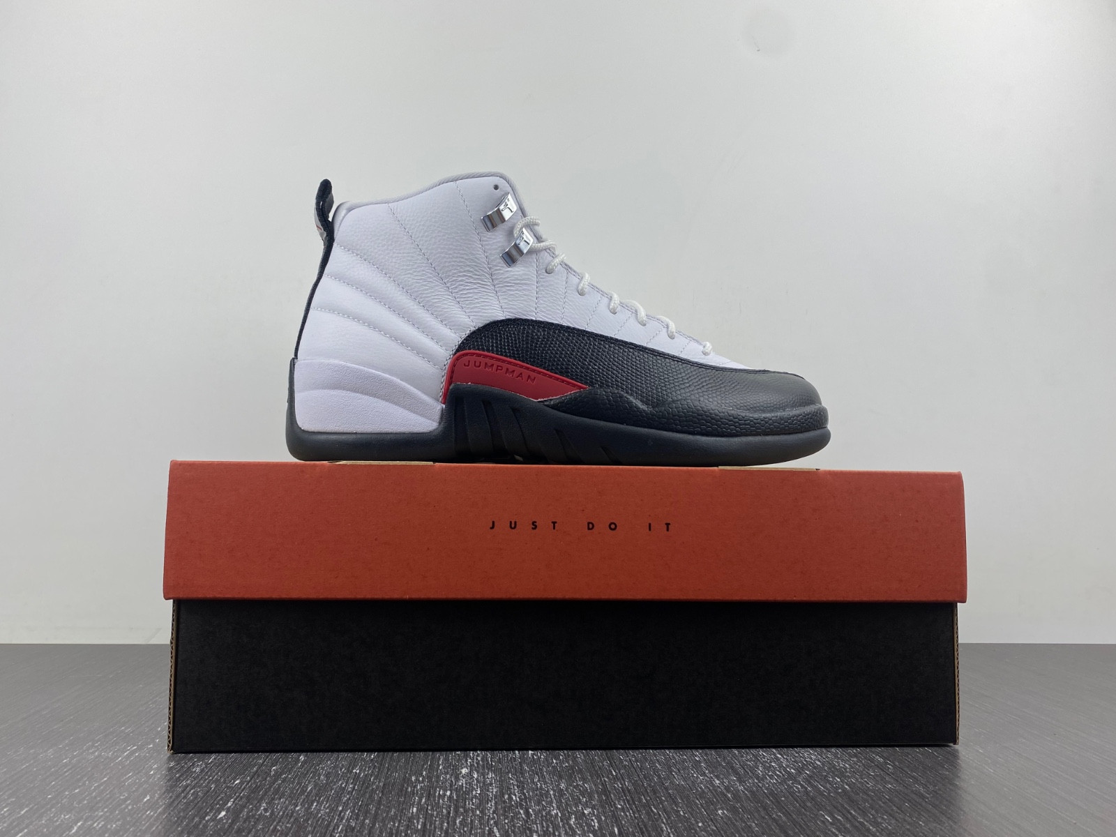 Air Jordan 12 CT8013-162