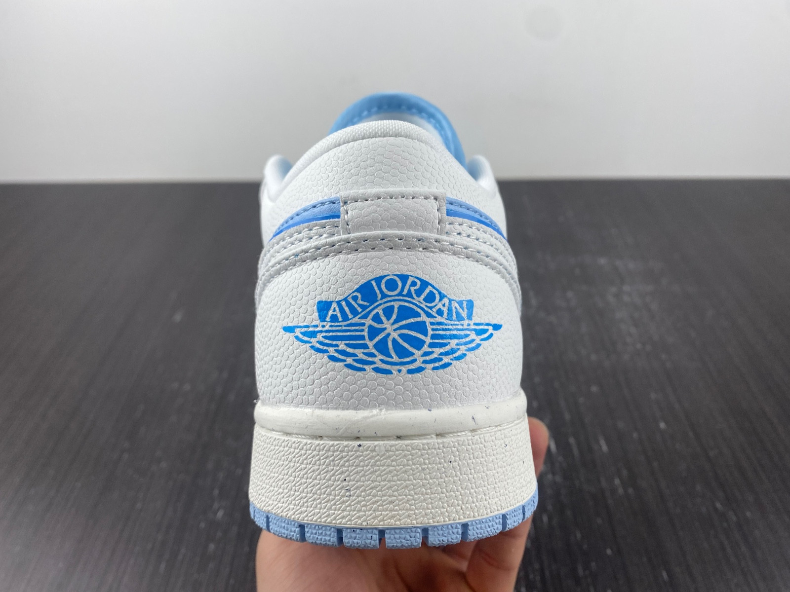 Jordan 1 Low SE Reverse Ice Blue (W) DV1299-104