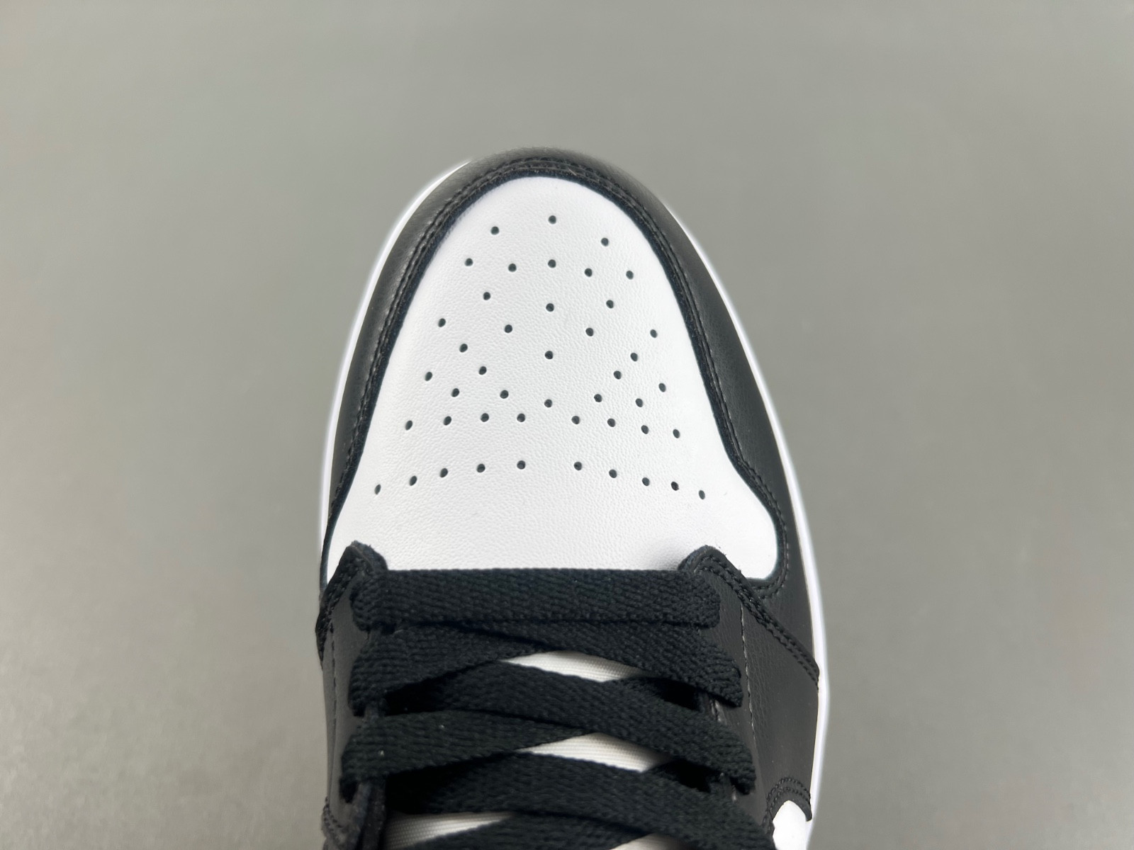 Air Jordan 1 Mid DQ8423-103