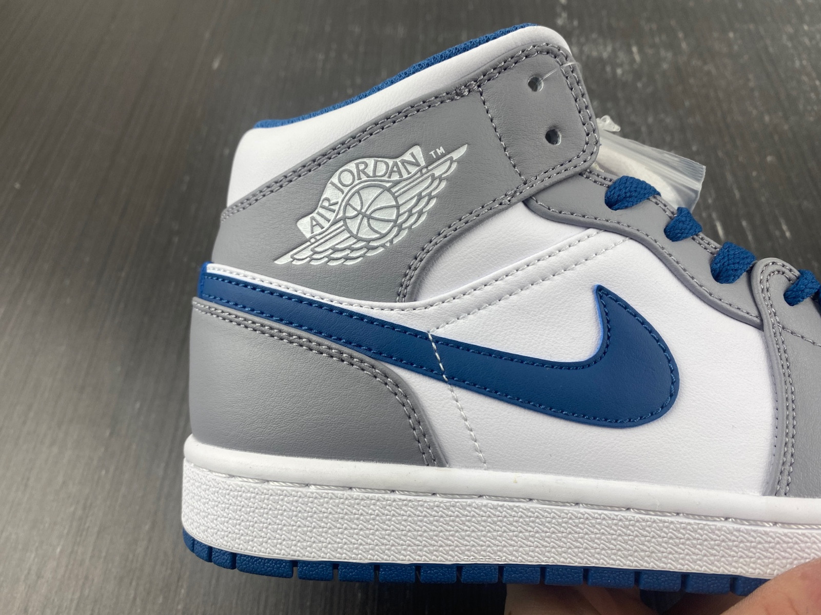 Jordan 1 Mid True Blue DQ8426-014