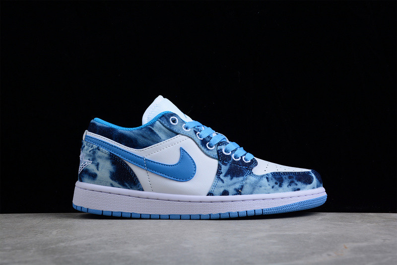 Jordan 1 Low Washed Denim (GS) DM8947-100