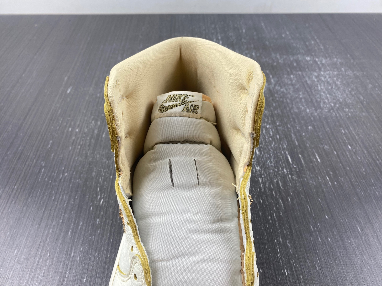 Air Jordan 1 High OG “Craft” FD8631-100