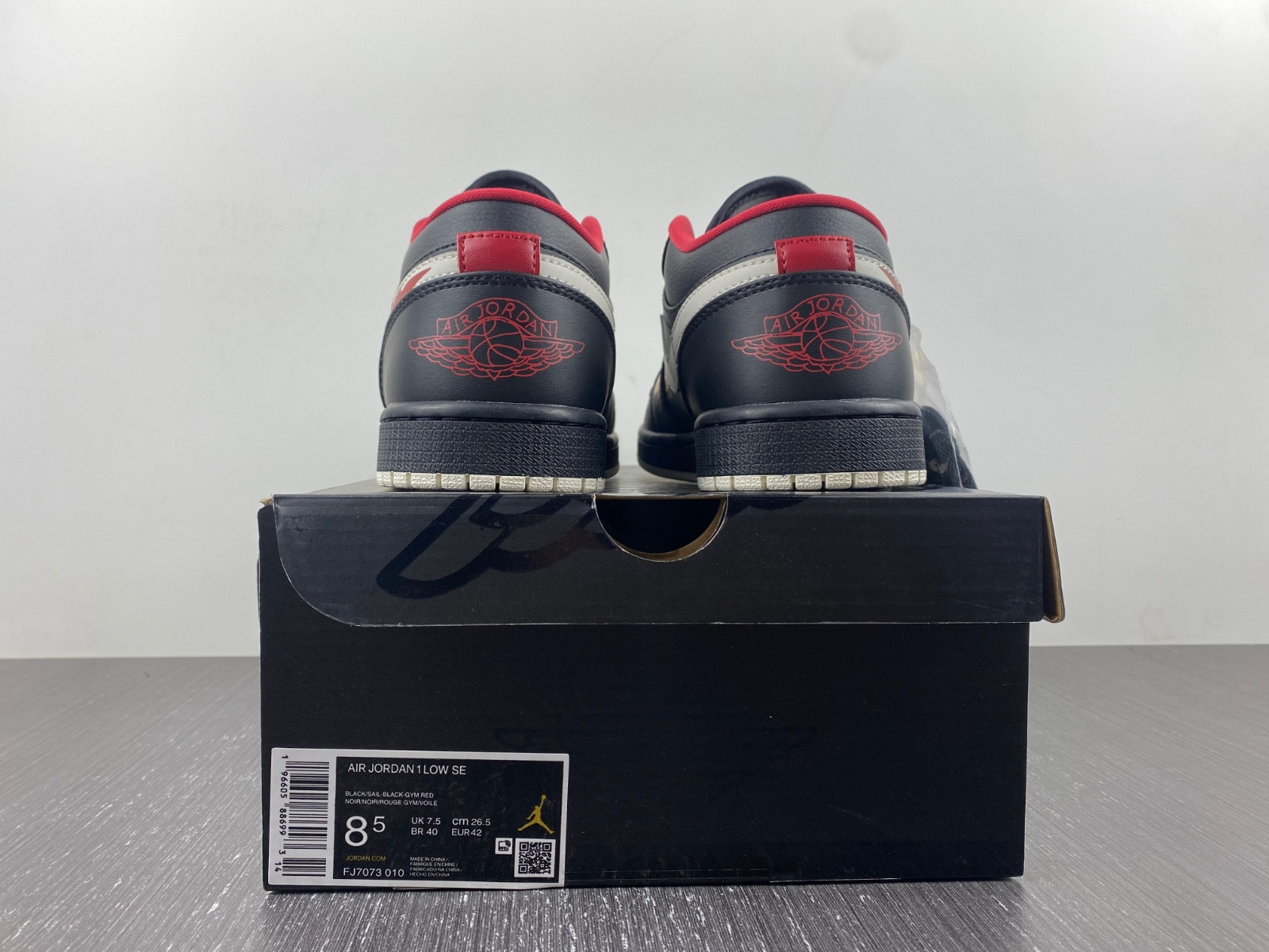 Air Jordan 1 Low “Born To Fly” FJ7073-010