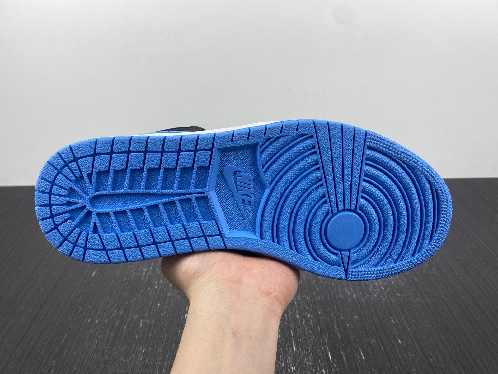 Air Jordan 1 Low “University Blue” 553558-041