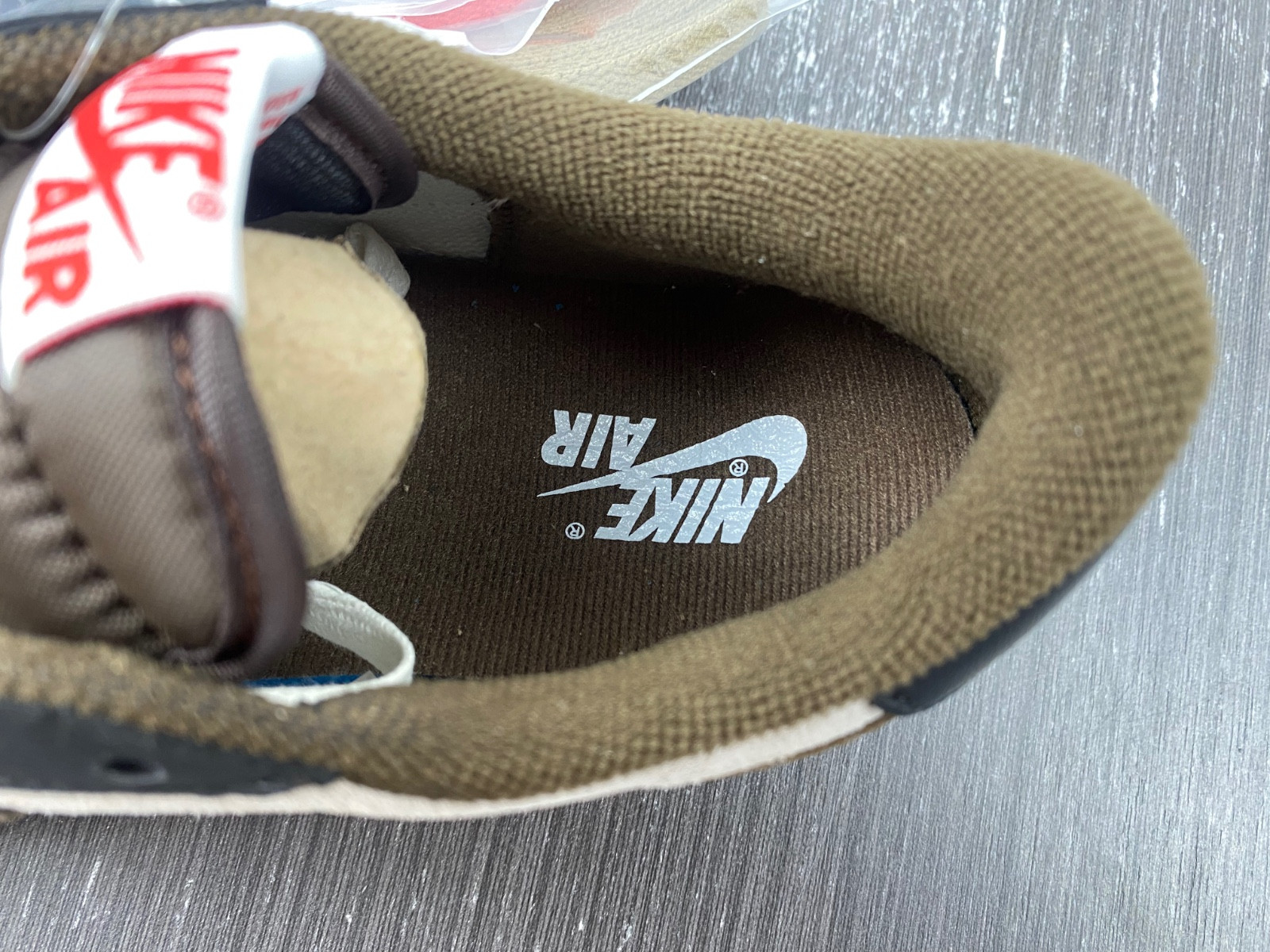 Travis Scott x Air Jordan 1 Low DM7866-902