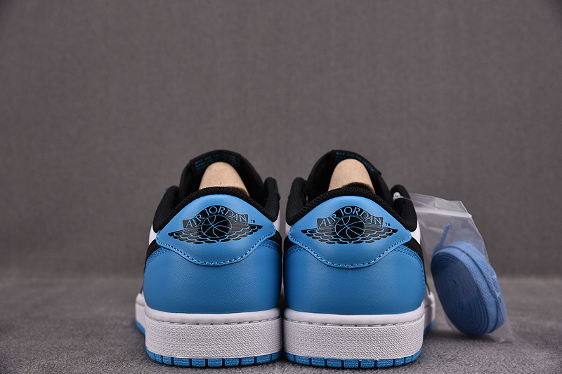 Air Jordan 1 Low OG “UNC” CZ0790-104