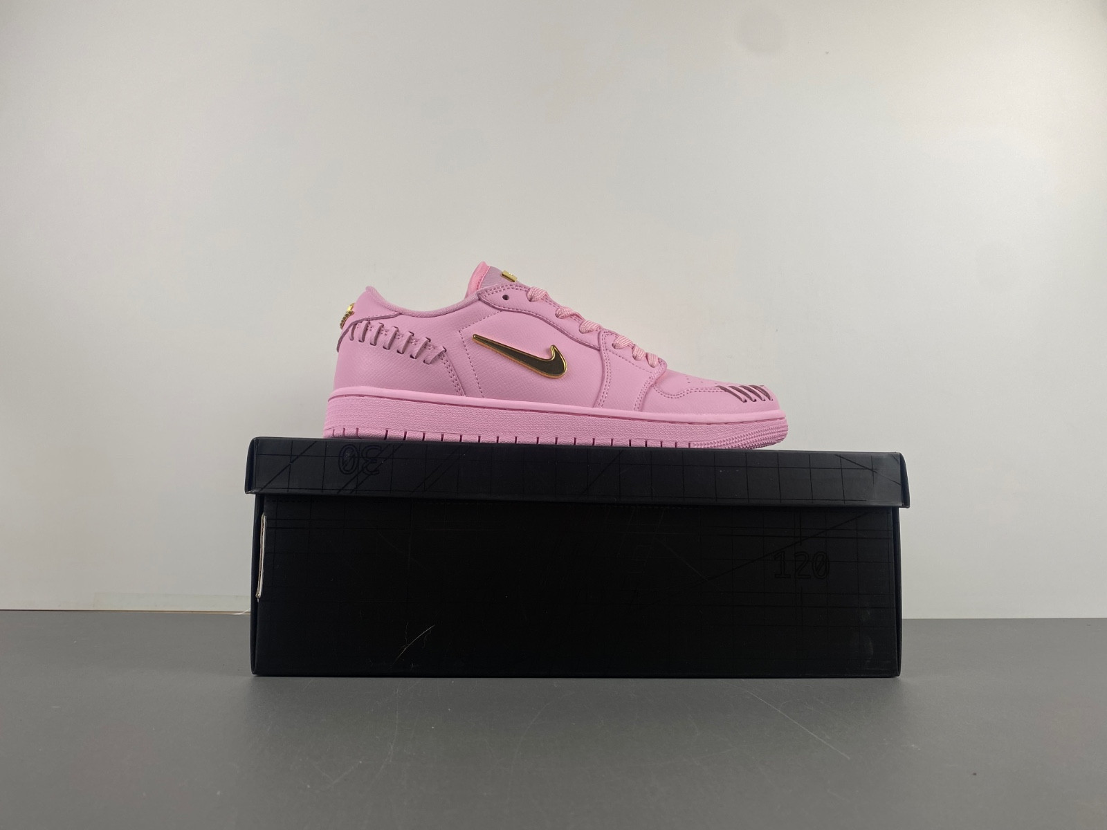 Air Jordan 1 Low WMNS “Method of Make” FN5032-600