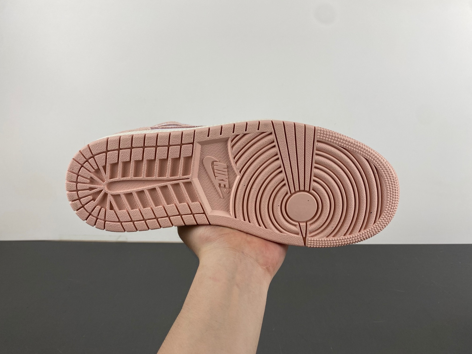 AIR JORDAN 1 MID SE "LEGEND PINK" FN7432-161