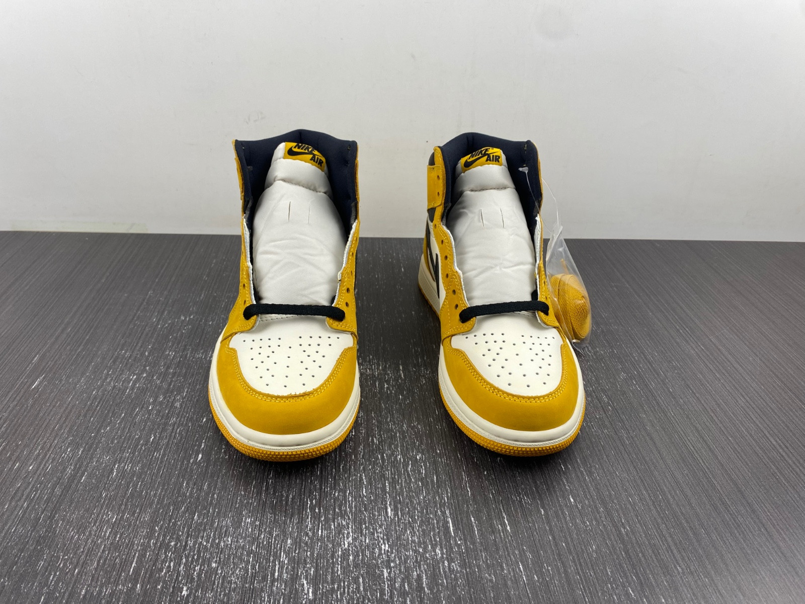 Air Jordan 1 High OG “Yellow Ochre” DZ5485-701