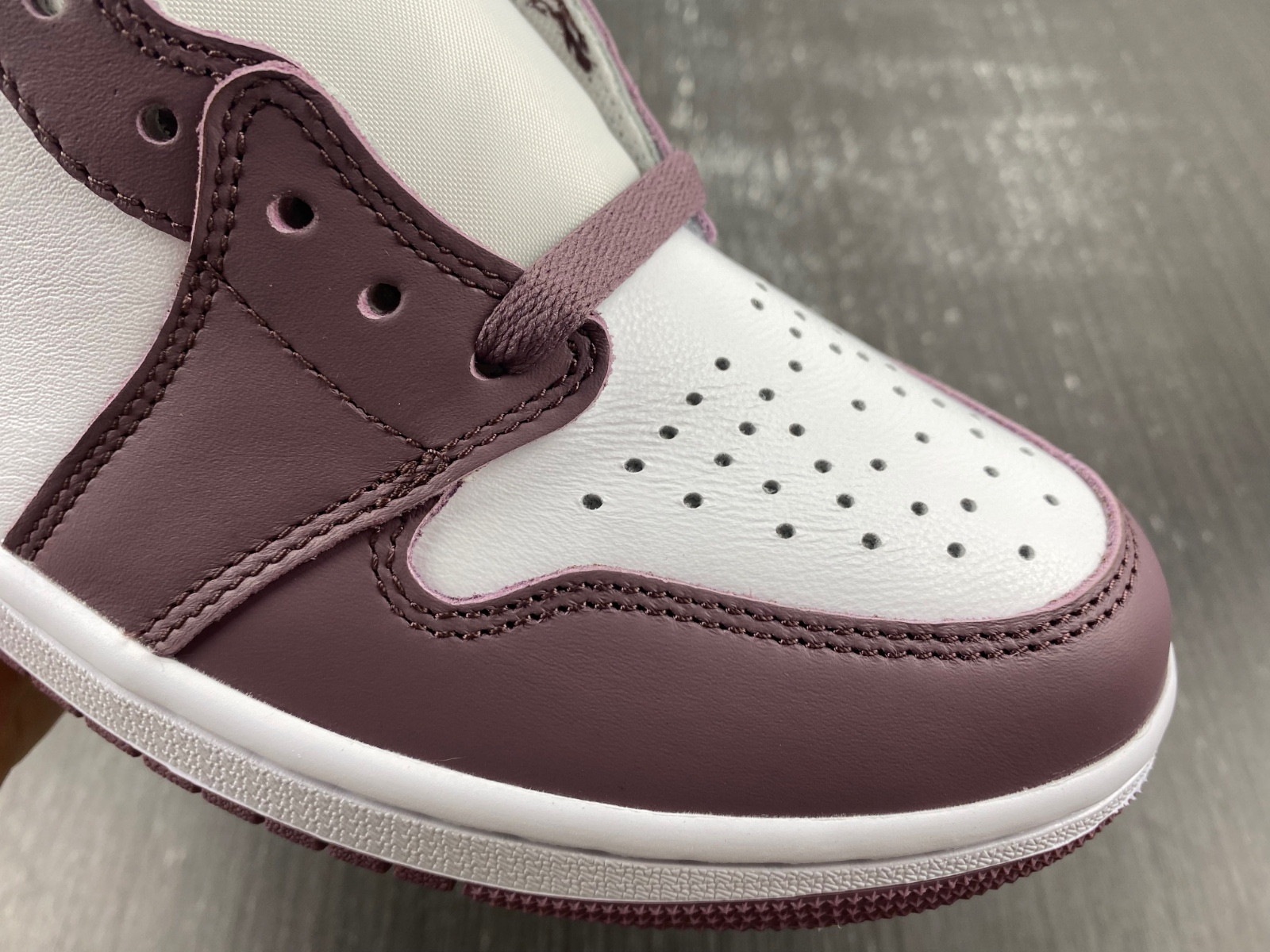 Air Jordan 1 High OG “Sky J Mauve” DZ5485-105