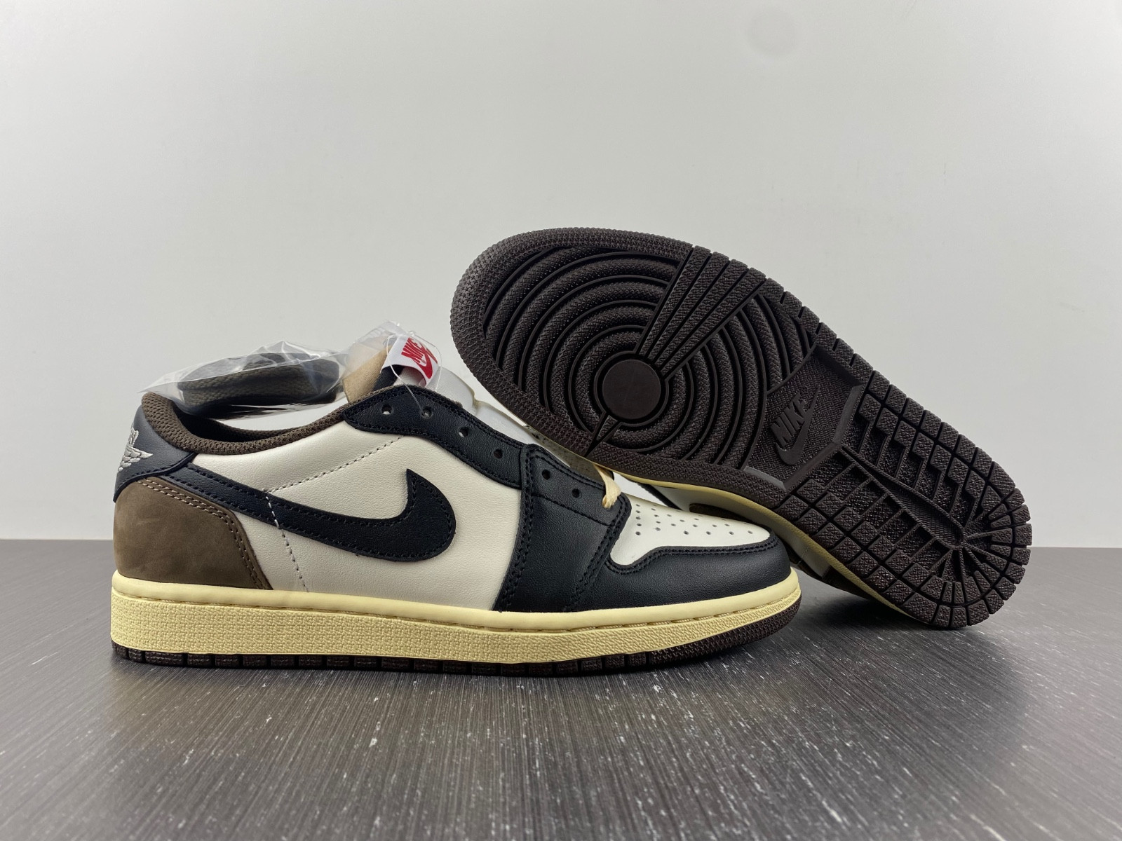 Air Jordan 1 Low CQ4277-105