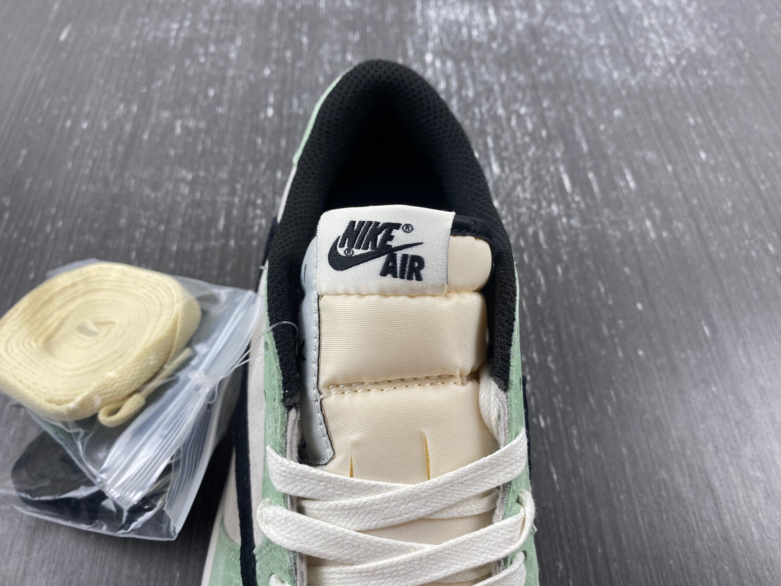 Travis Scott x Air Jordan 1 Low DM7866-813