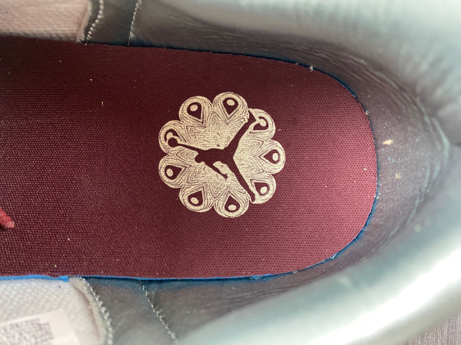 Air Jordan 1 Low OG “Year of the Dragon” FN3727-100