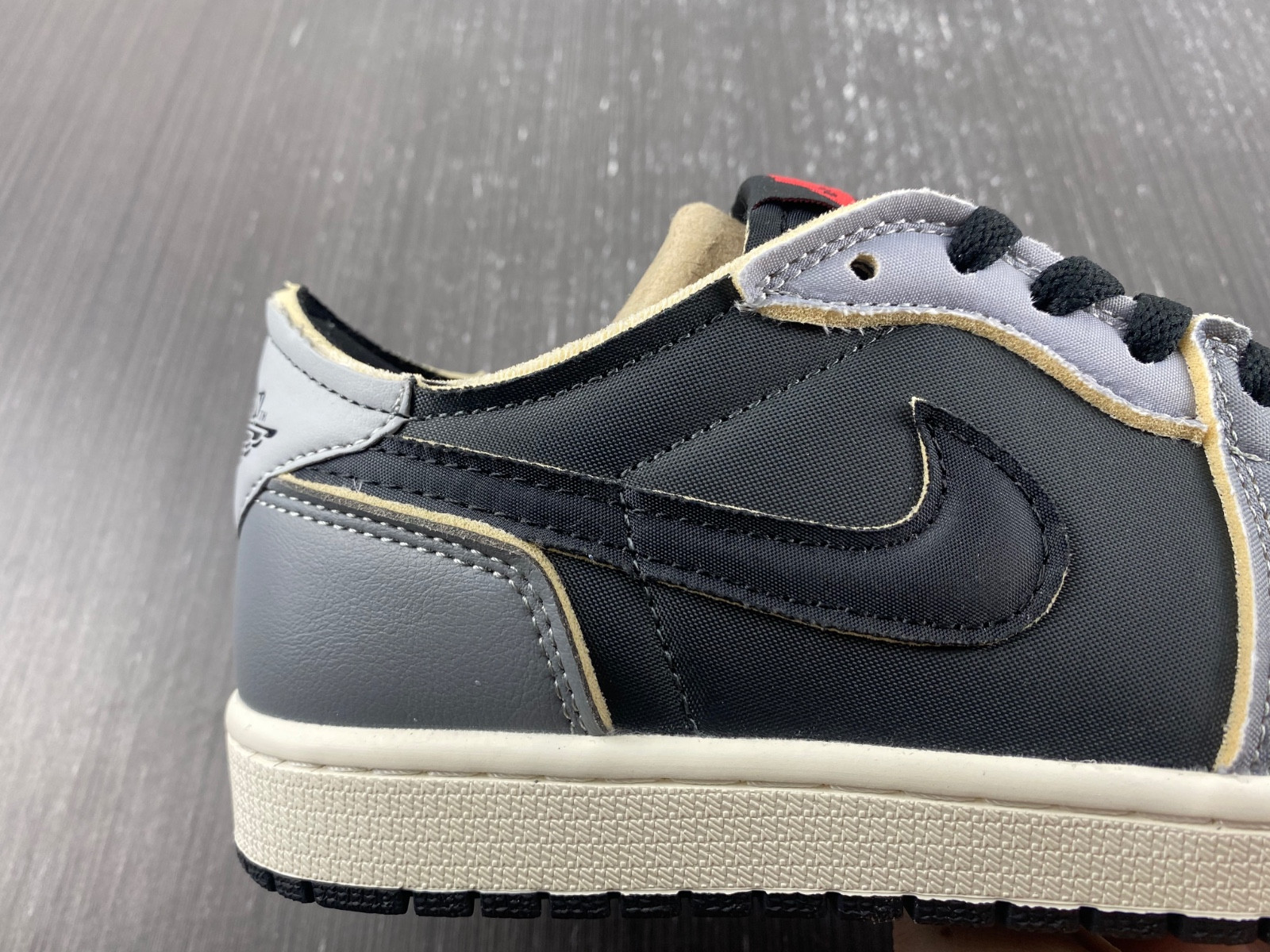 Jordan 1 Low OG EX Black Smoke Grey DV0982-006