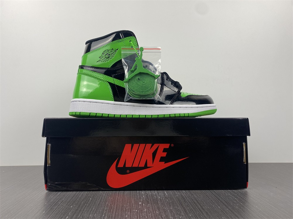 Air Jordan 1 High 555088-030-01