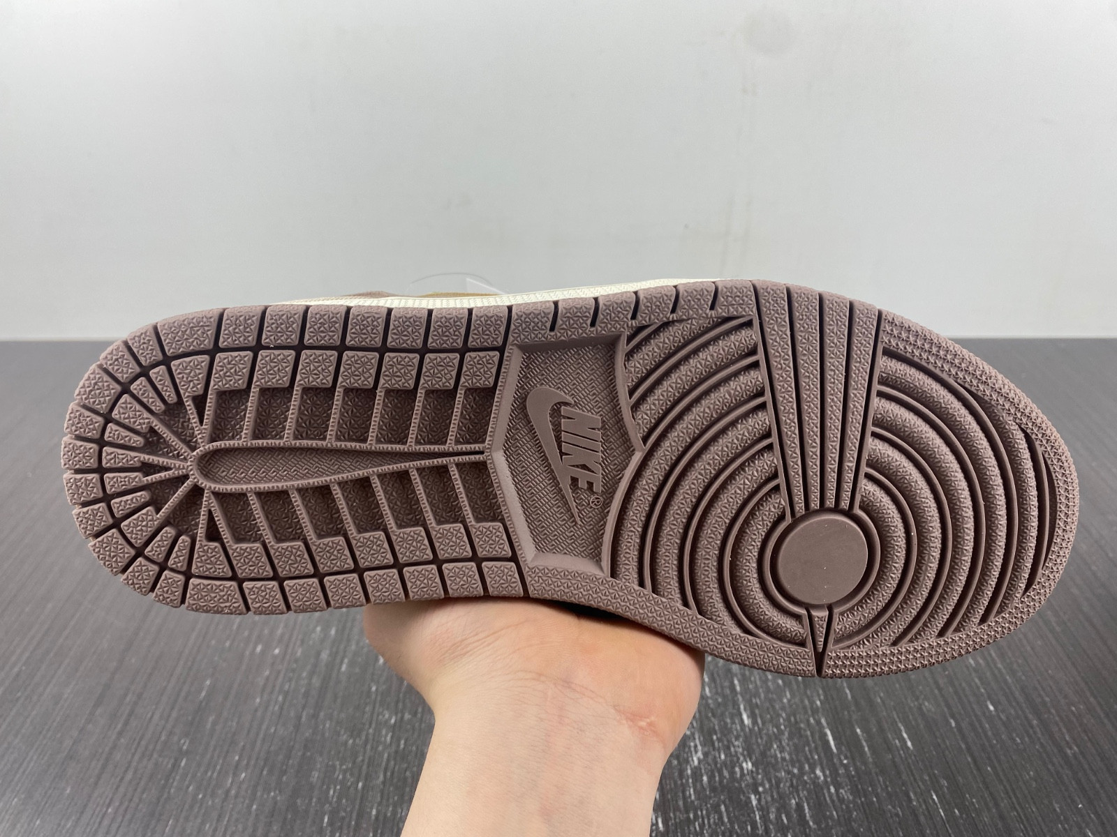 Air Jordan 1 Low SE Craft “Taupe Haze” DN1635-200