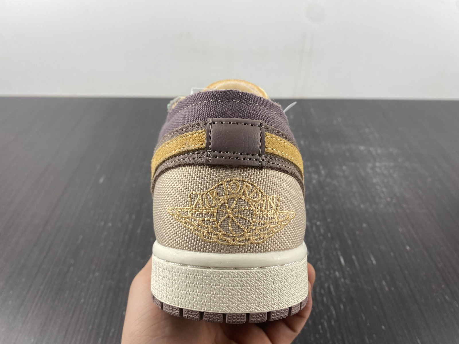 Air Jordan 1 Low SE Craft “Taupe Haze” DN1635-200