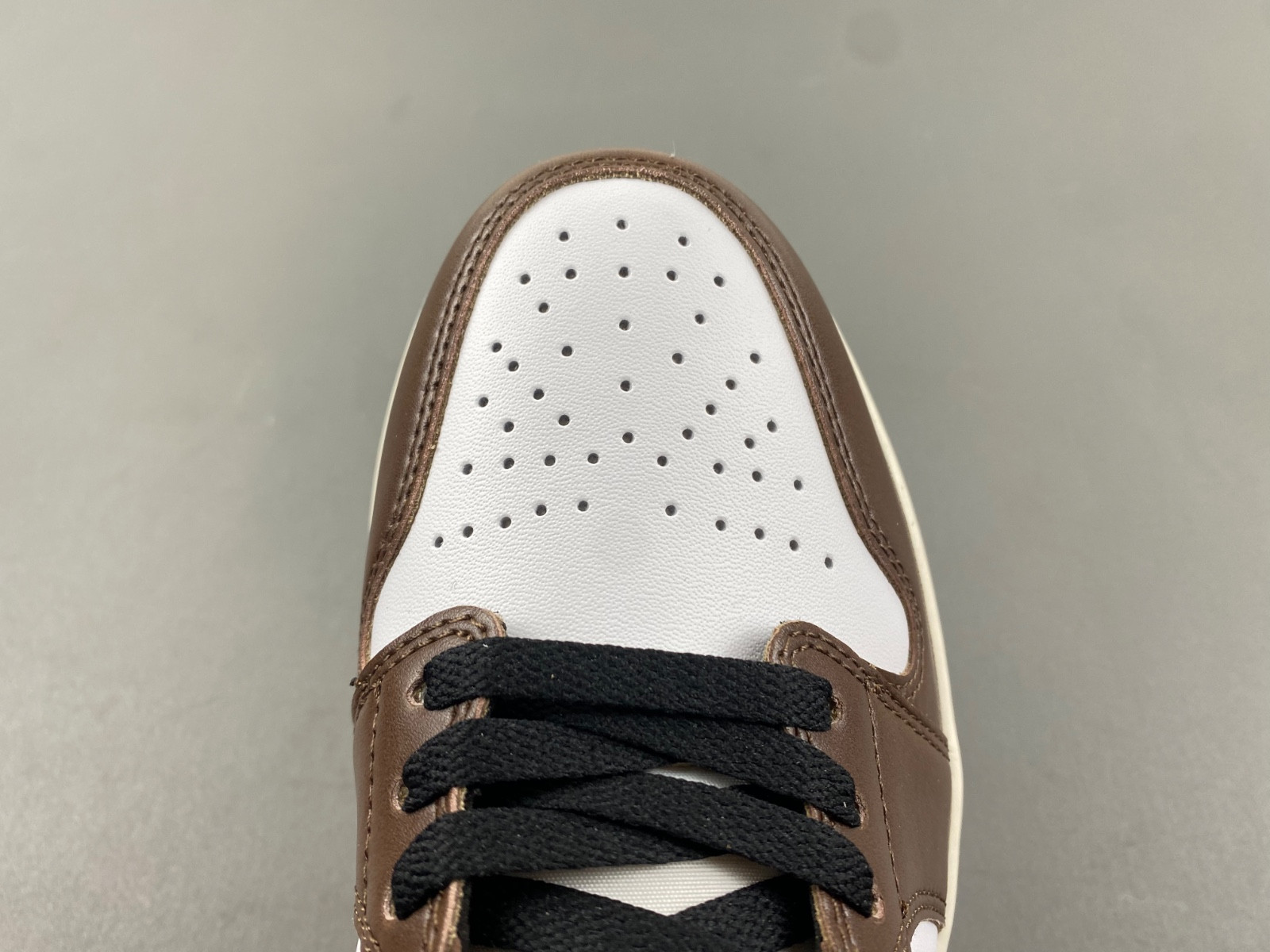 Air Jordan 1 Low FQ8156-142