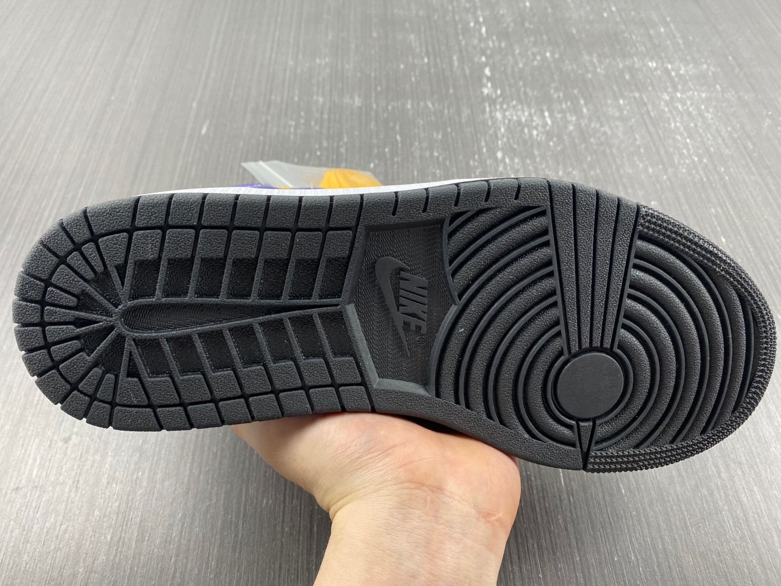 Air Jordan 1 Mid “Lakers” DQ8426-517