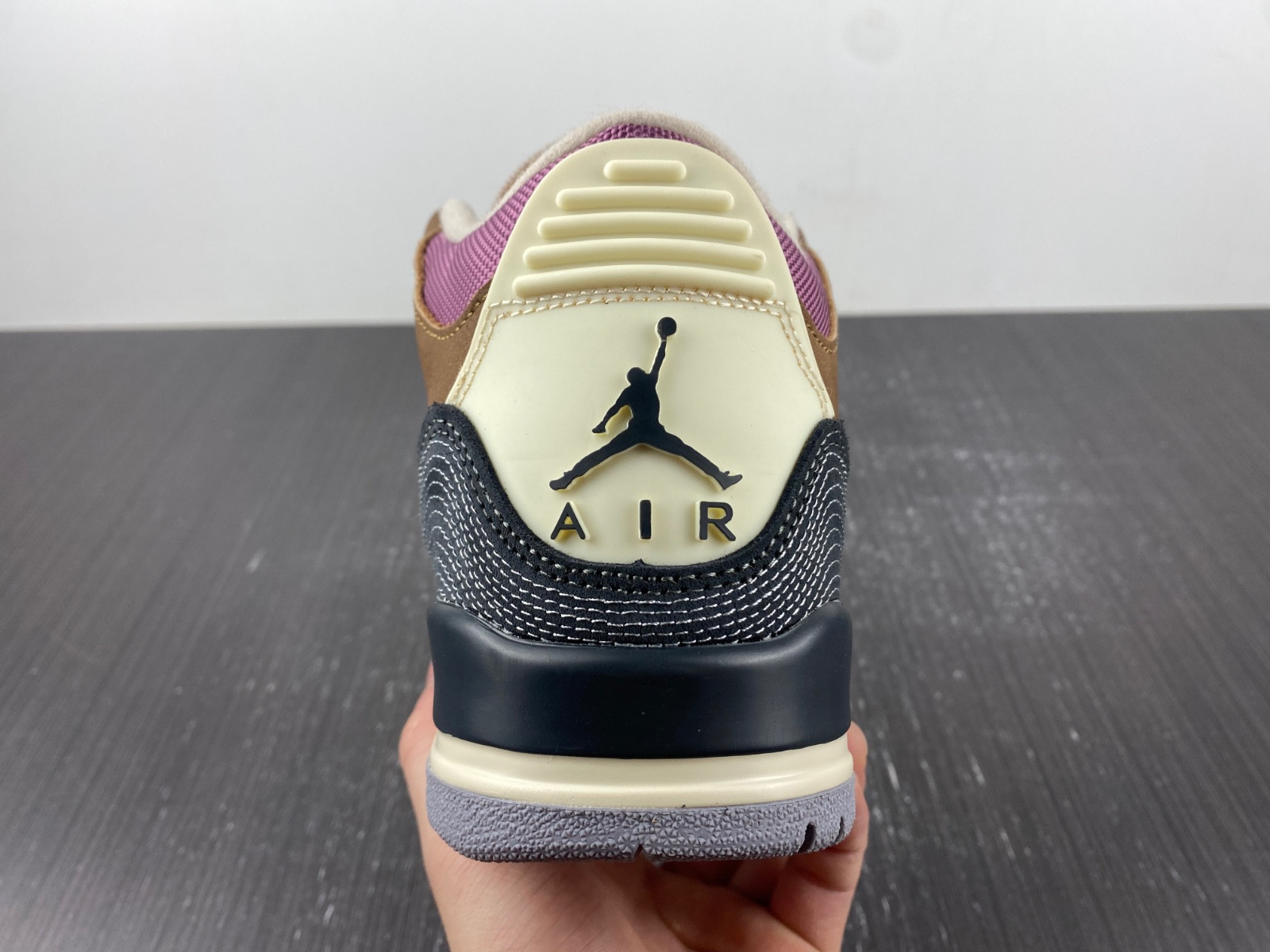 Jordan 3 Retro Winterized Archaeo Brown DR8869-200