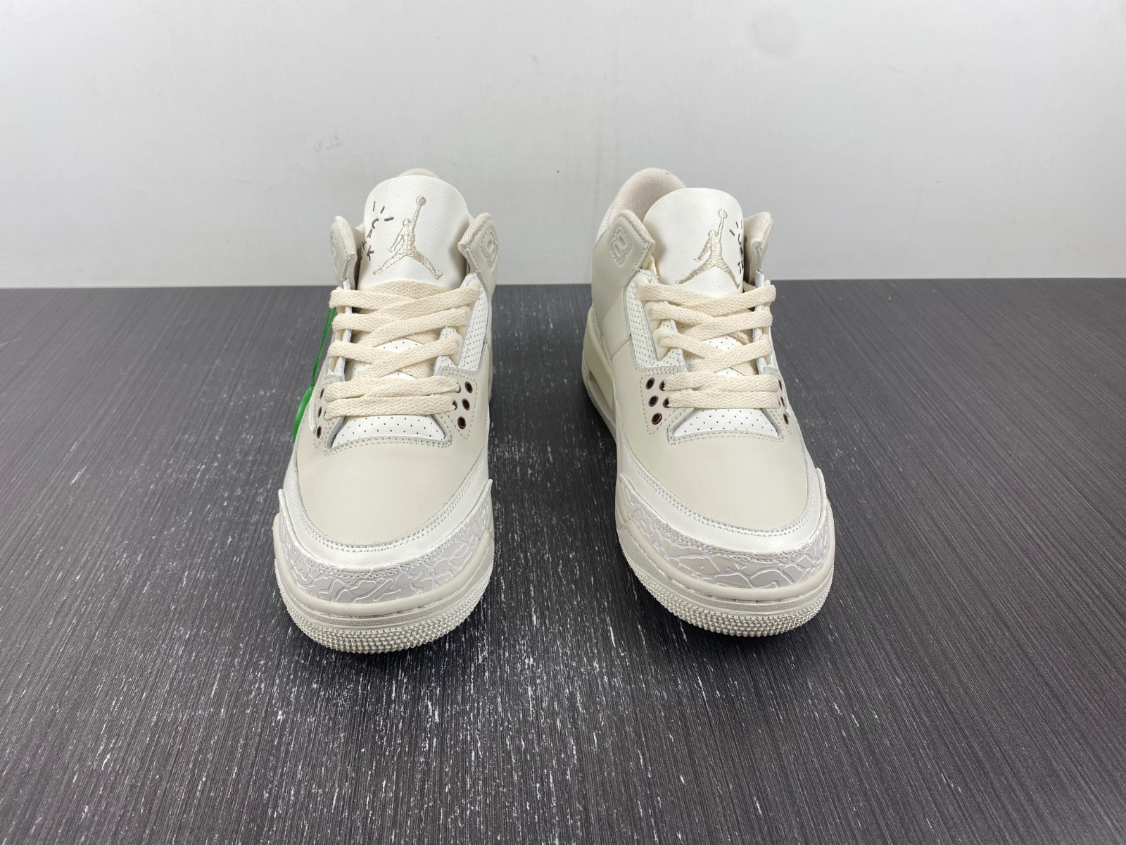 Travis Scott x Air Jordan 3 “Palomino 136064-668