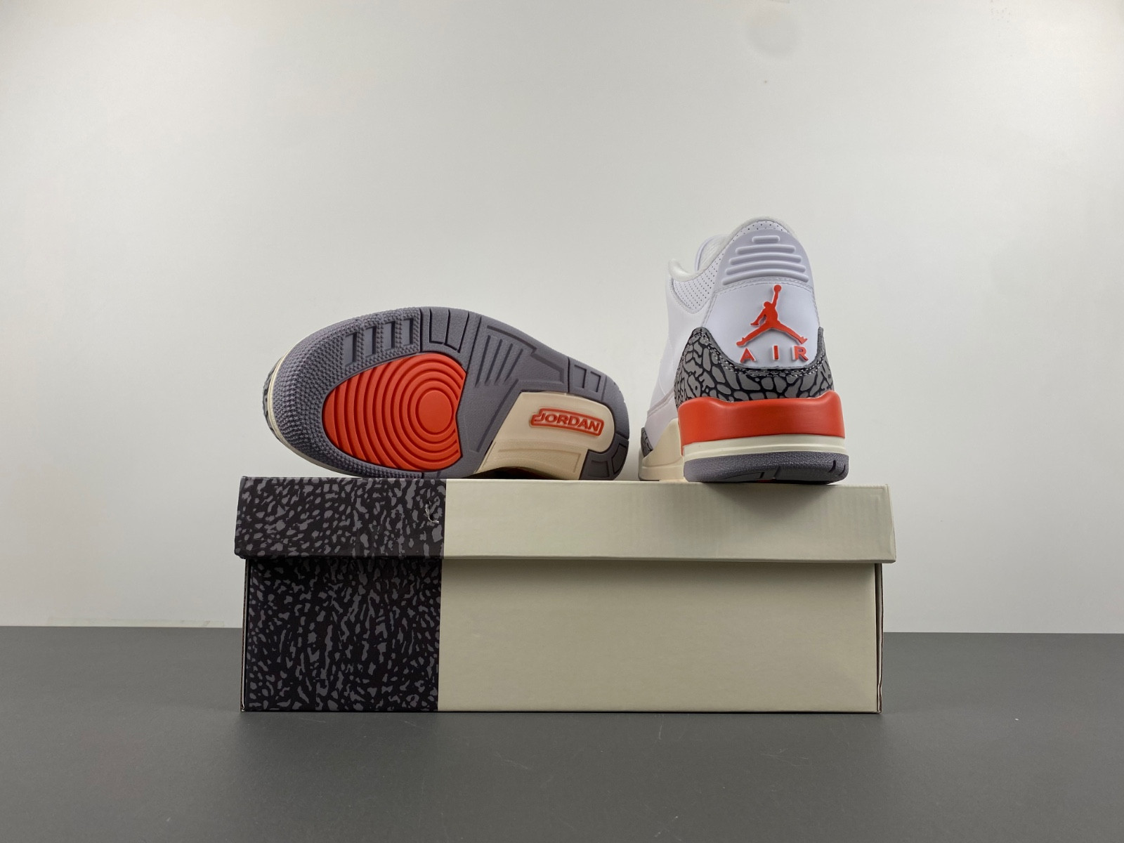 Air Jordan 3 WMNS “Georgia Peach CK9246-121