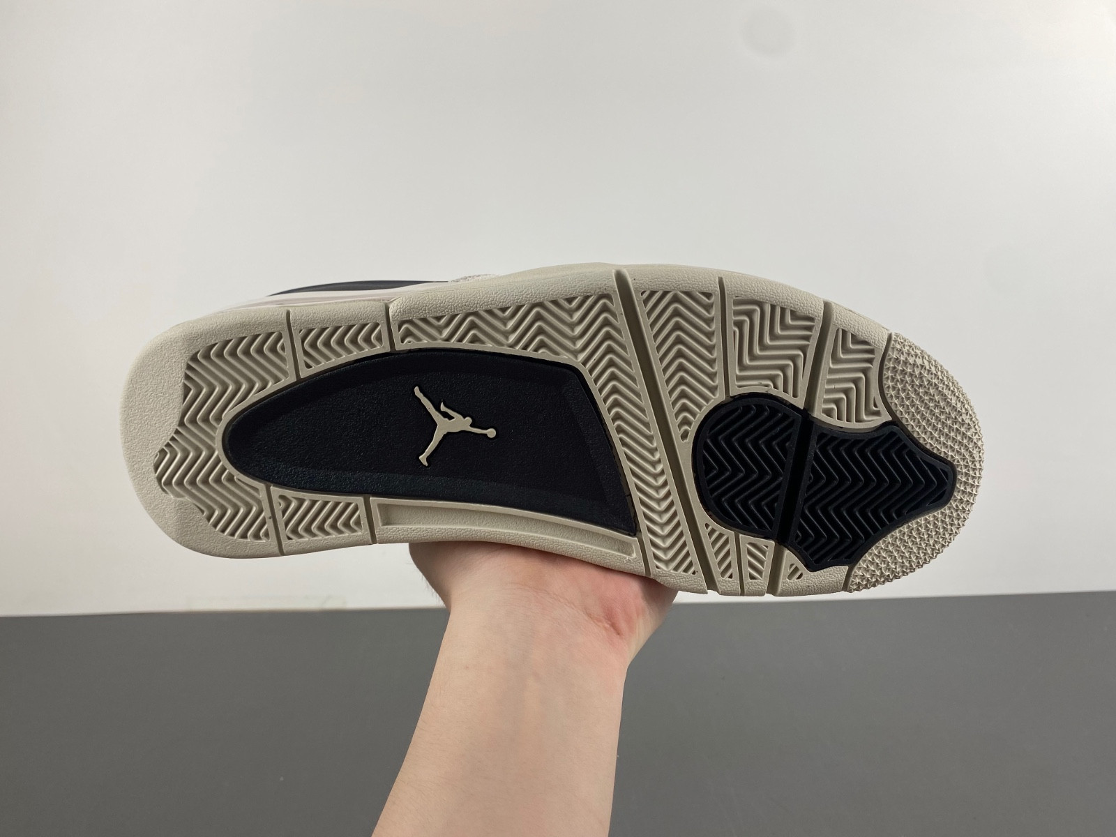 Air Jordan 4 RM FQ7939-001