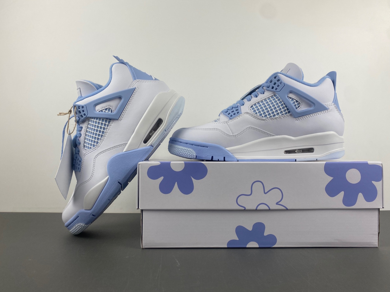 Air Jordan 4 “Forget Me Not” (W) HV0823-100