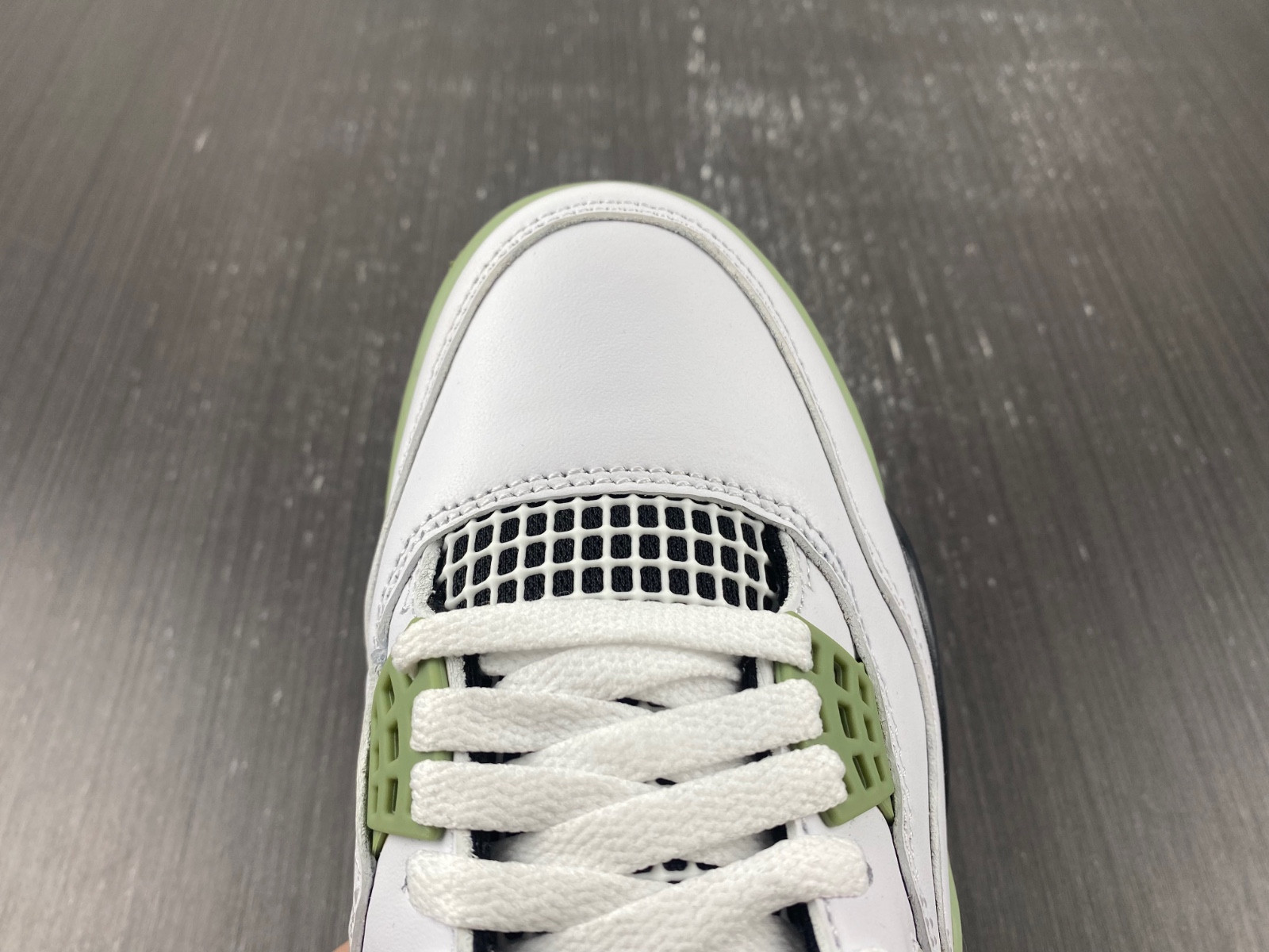 Air Jordan 4 WMNS “sea foam” AQ9129-103