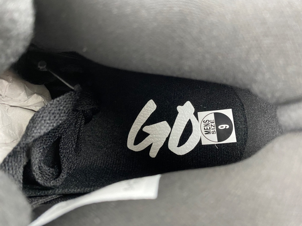 Air Jordan 4 HF4300-001