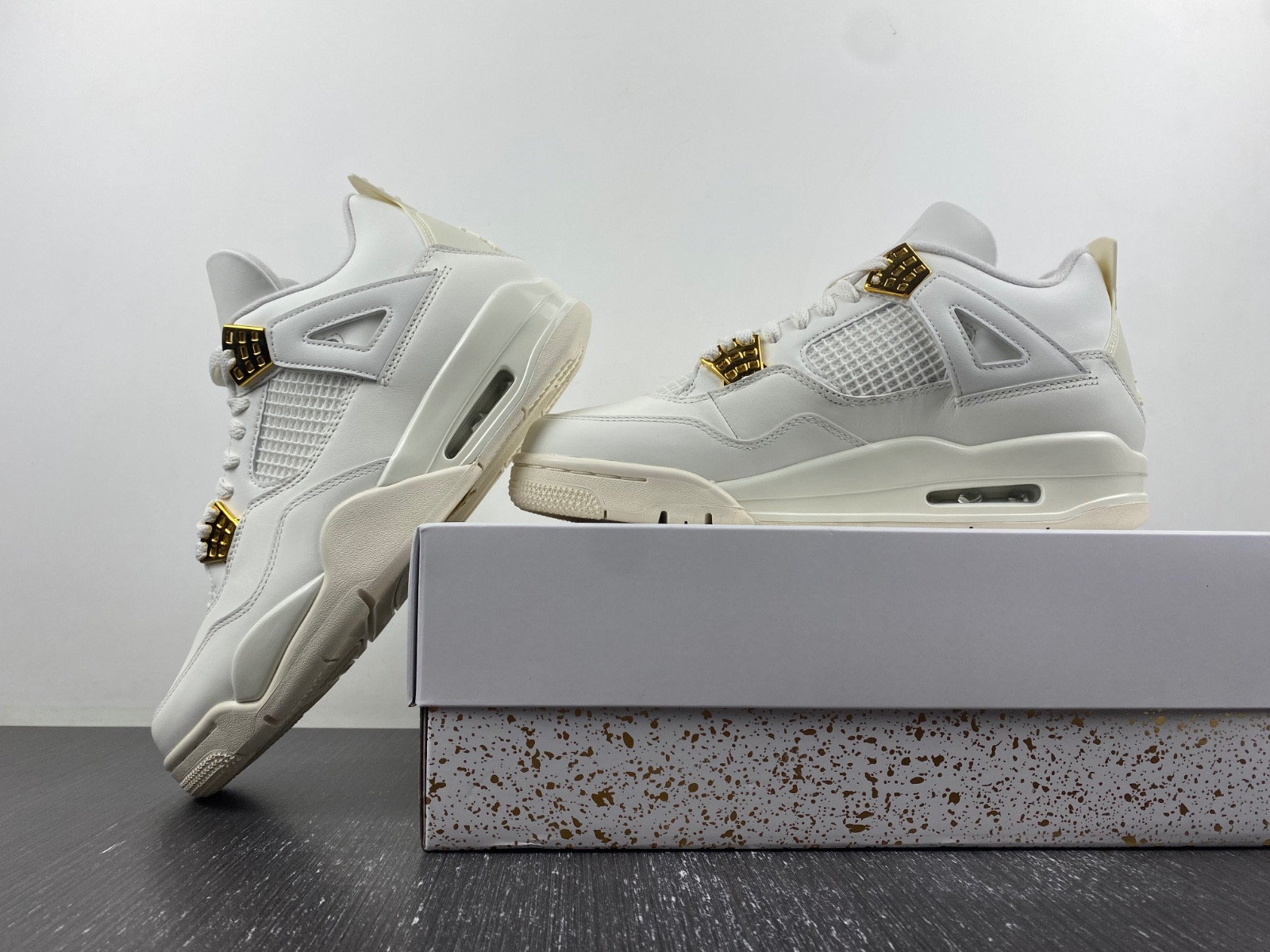 Air Jordan 4 AQ9129-003