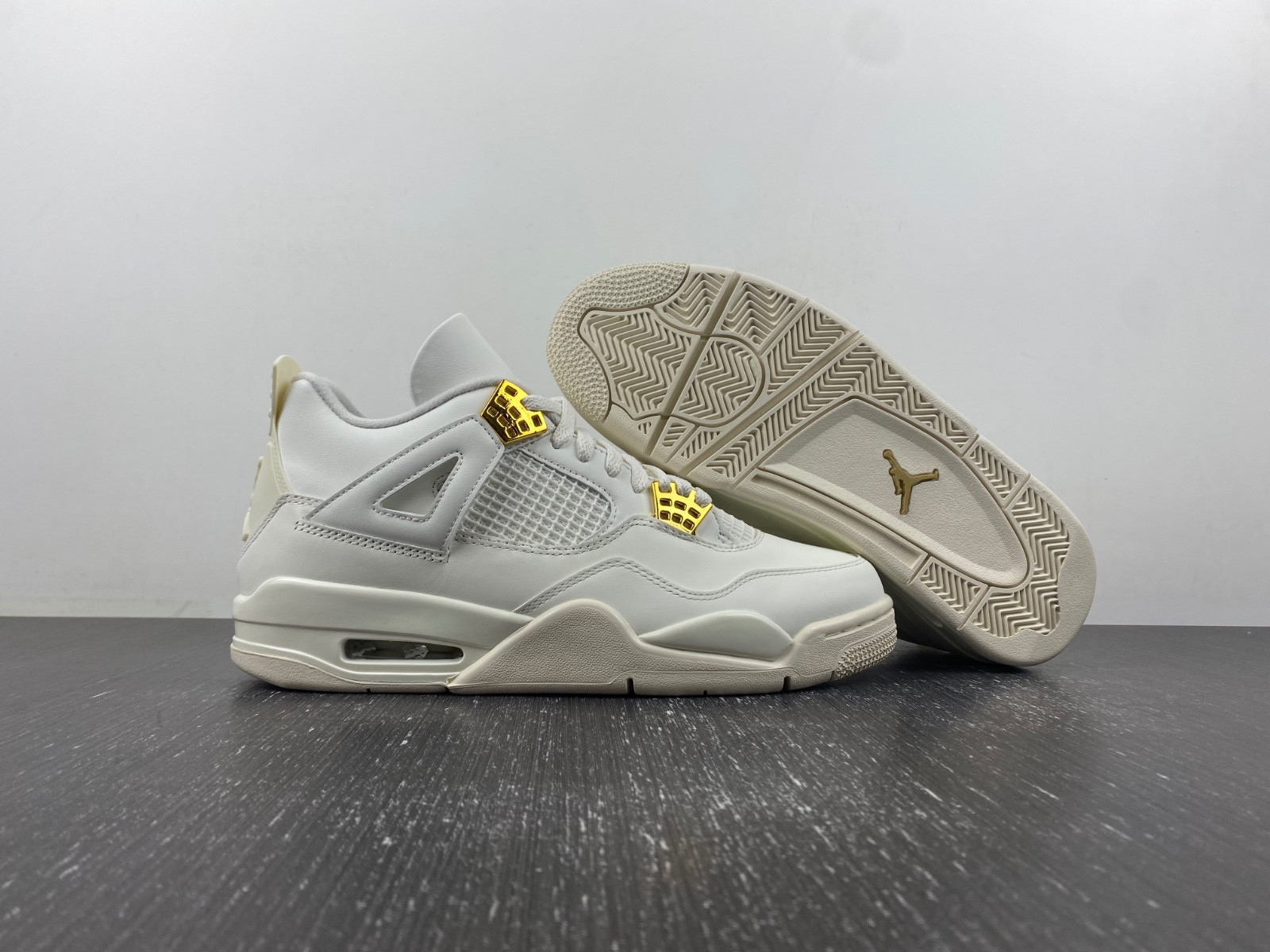 Air Jordan 4 AQ9129-003