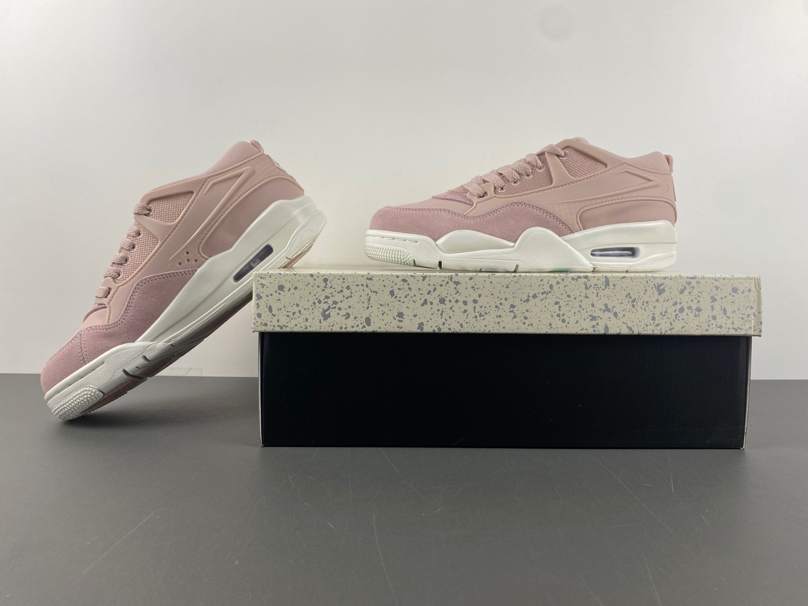 Air Jordan 4 PM “Pink Oxford” (W) FQ7940-600