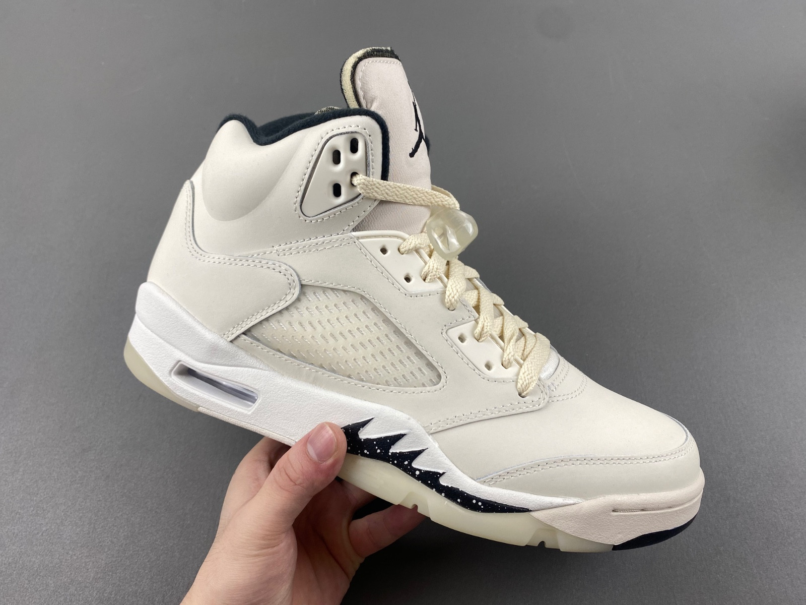 AIR JORDAN 5 RETRO