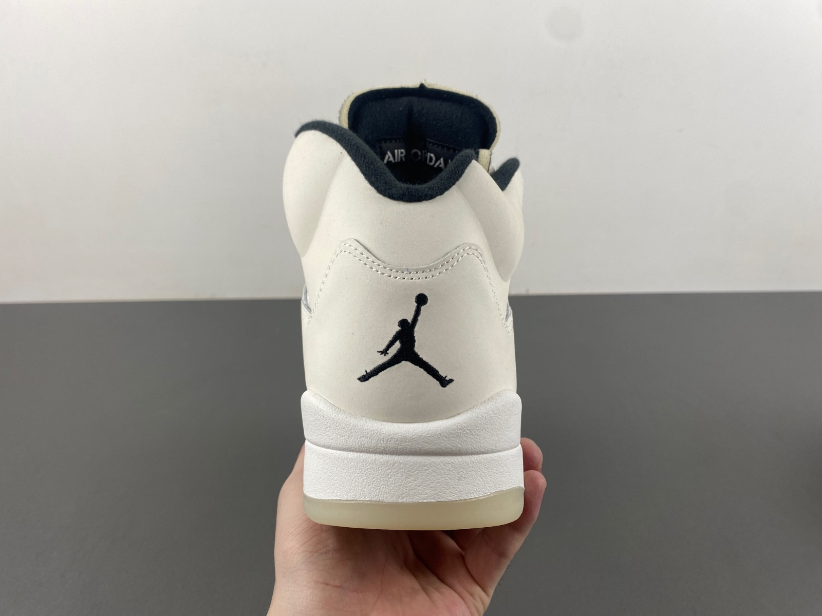 AIR JORDAN 5 RETRO