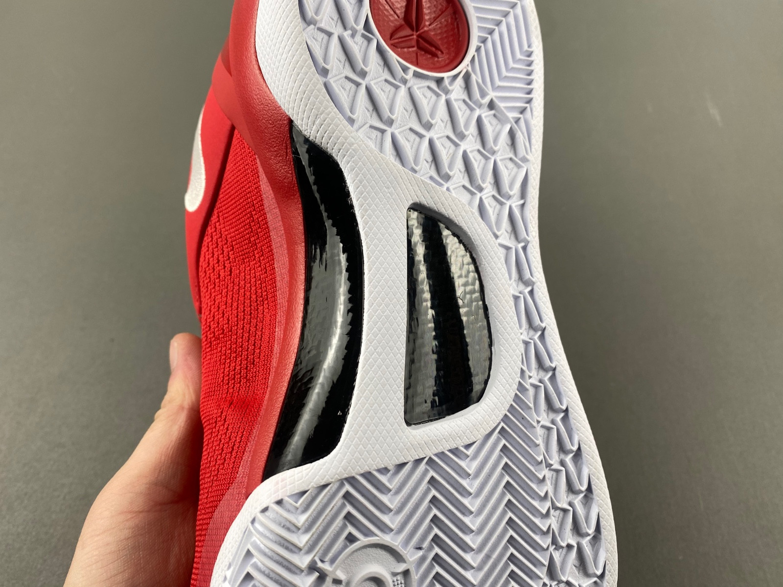 Nike Kobe 8 Protro “University Red” HF9550-600