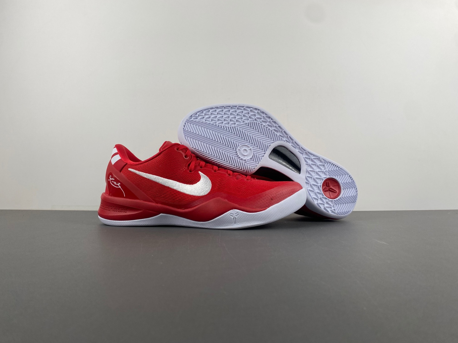 Nike Kobe 8 Protro “University Red” HF9550-600