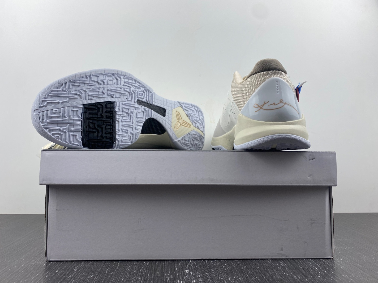 Nike Kobe 5 Protro DB4796-101