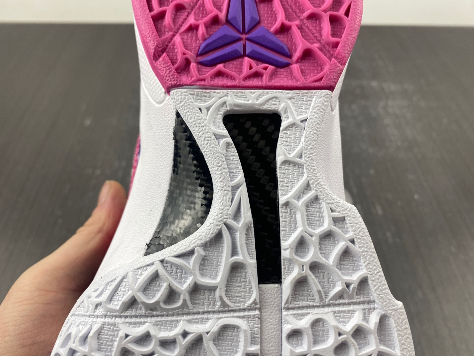 Kobe 6 Protro CW2190-666