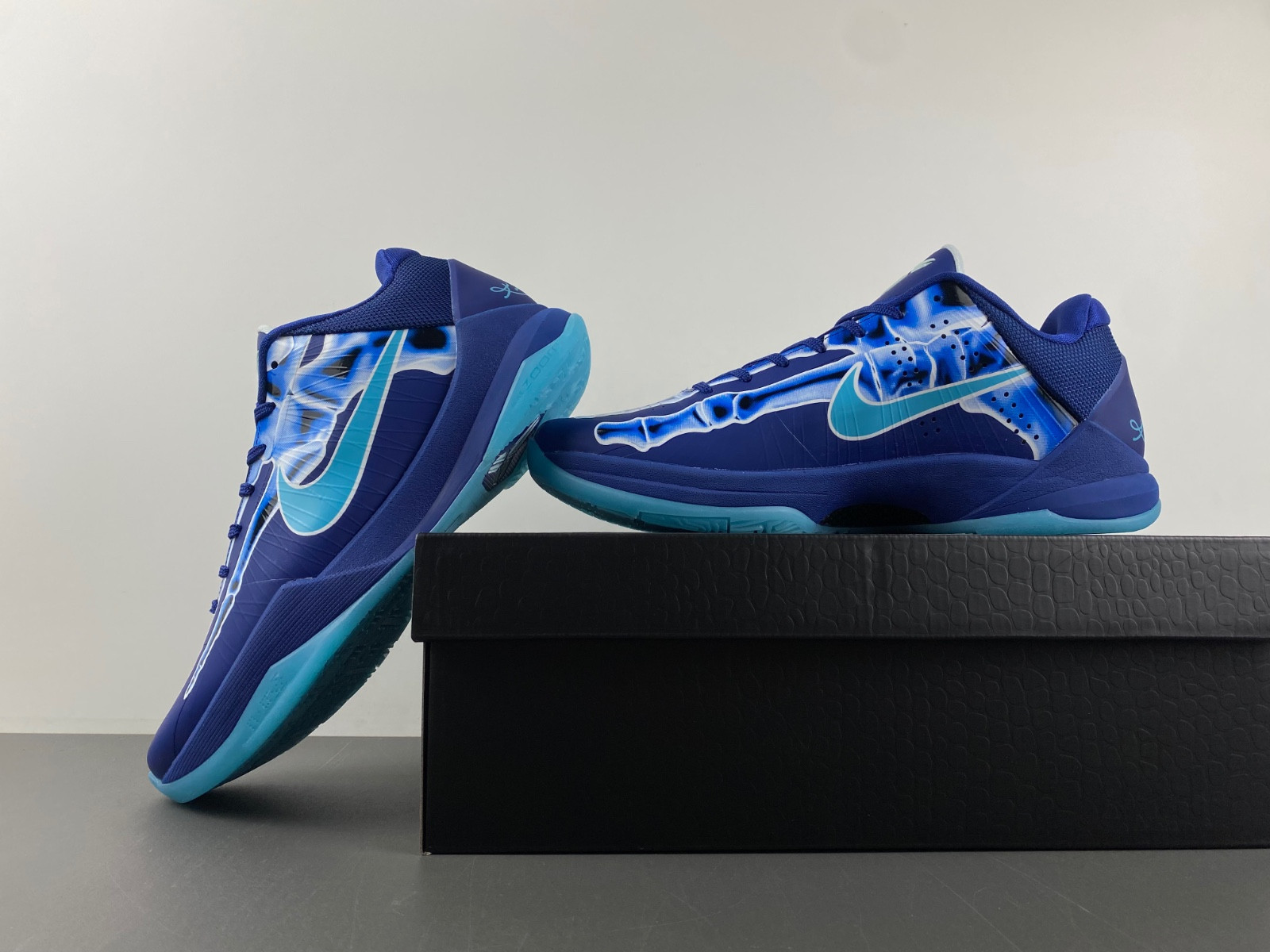 Nike Kobe 5 Protro “X-Ray” HJ4303-400