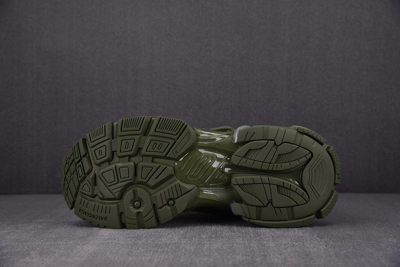 Ba*len*cia*ga runner 677403 w1rn3 2025