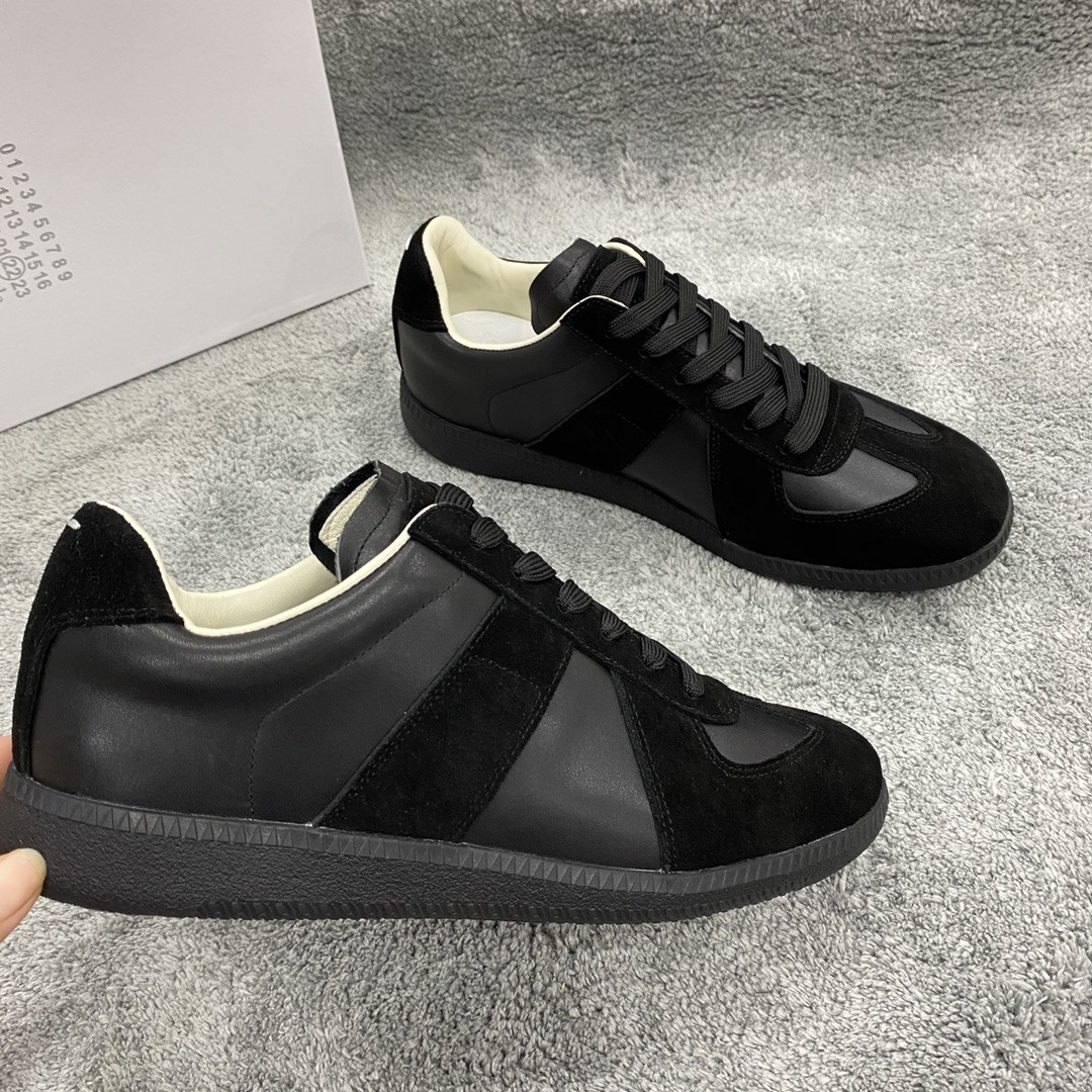 ma*s*n Ma*i*la sneakers