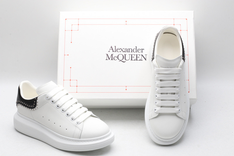 MQ Sneakers