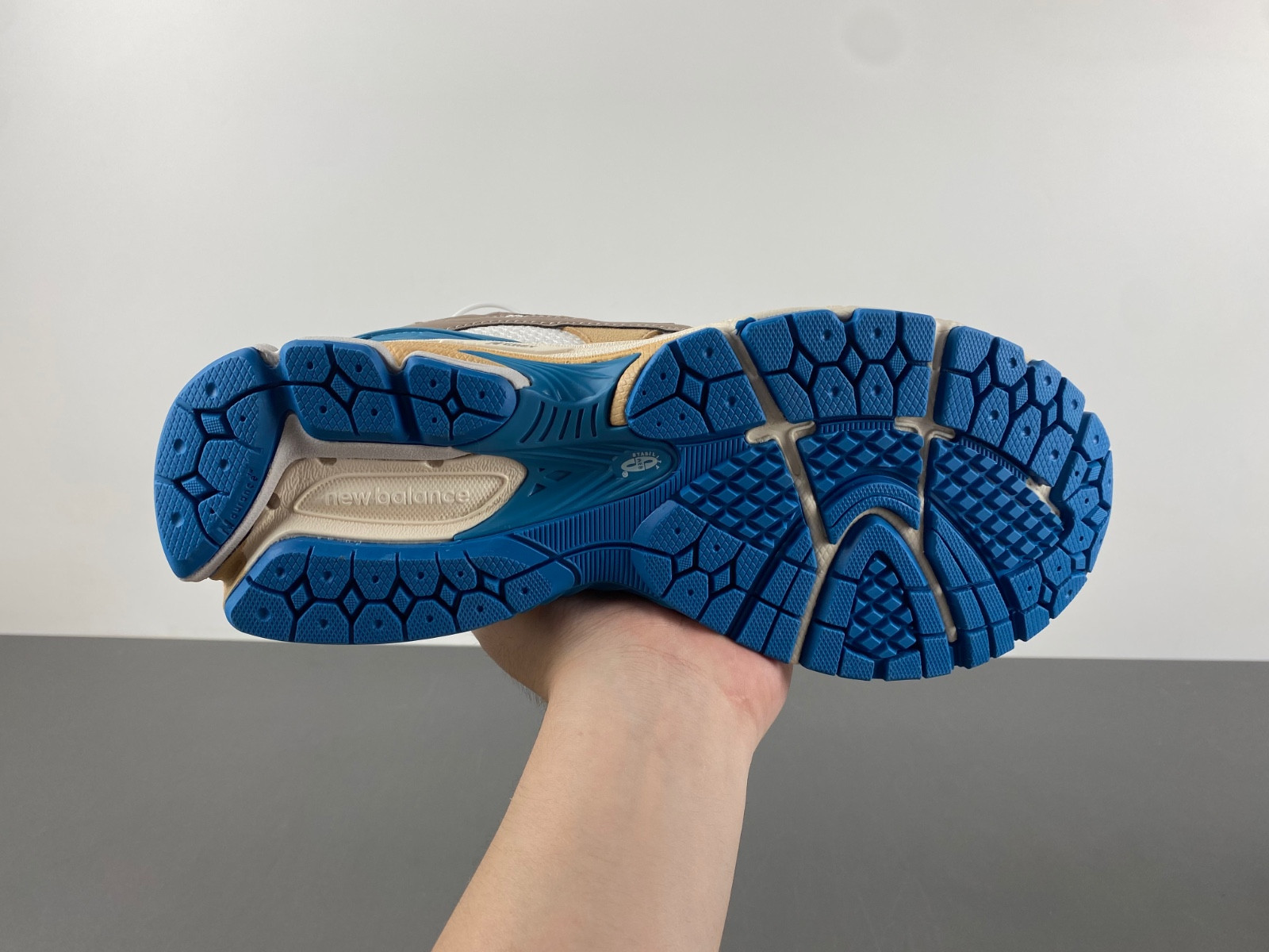 New New Balance M1000CA